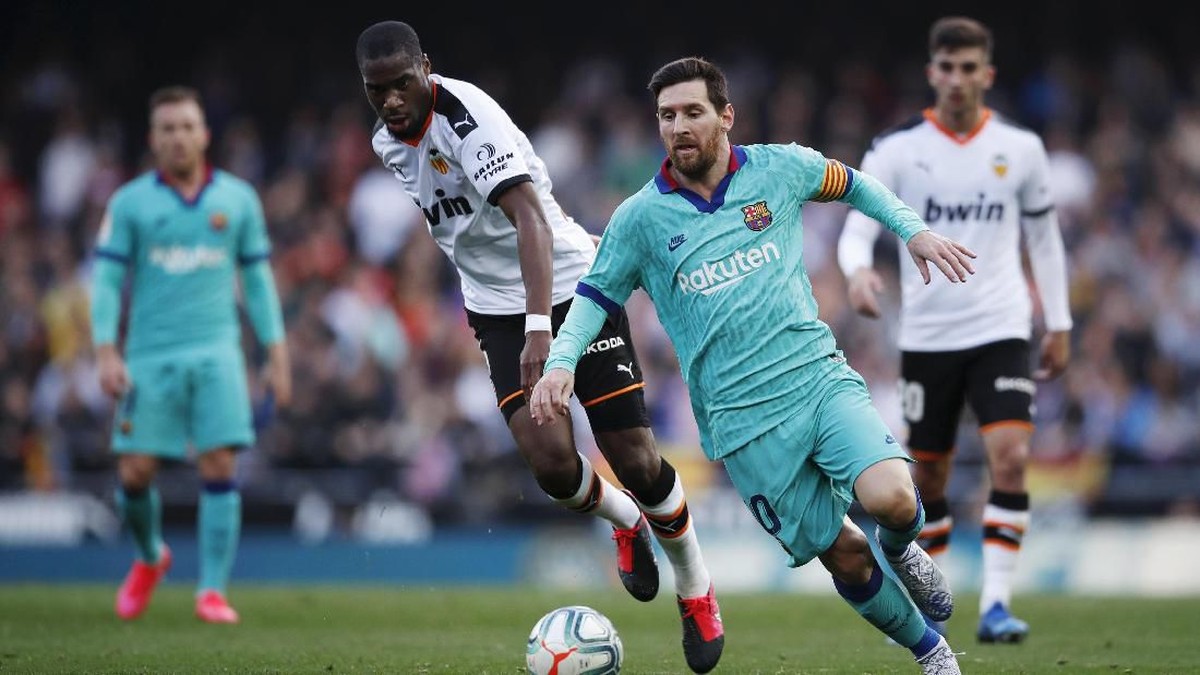 Valencia vs Barcelona: Barca kalah 0-2 di Mestalla dalam lanjutan Liga Spanyol (Foto: Eric Alonso/Getty Images)