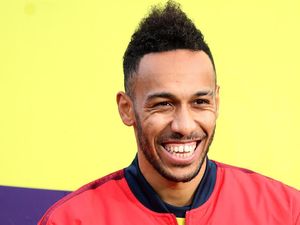 Pangeran William: Ke Aston Villa Saja, Aubameyang