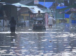 Banjir Dayeuhkolot-Baleendah Putus Akses Jalan, Ini Jalur Alternatifnya Banjir Dayeuhkolot-Baleendah Putus Akses Jalan, Ini Jalur Alternatifnya