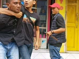 Video Penangkapan Penggorok Sopir Angkot di Garut