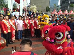 Nonton Barongsai di CFD Thamrin 10, Anies : Akan Rutinkan