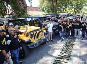 Belasan Mobil Mewah Ini Tiga Hari Eksplorasi Wisata Banyuwangi