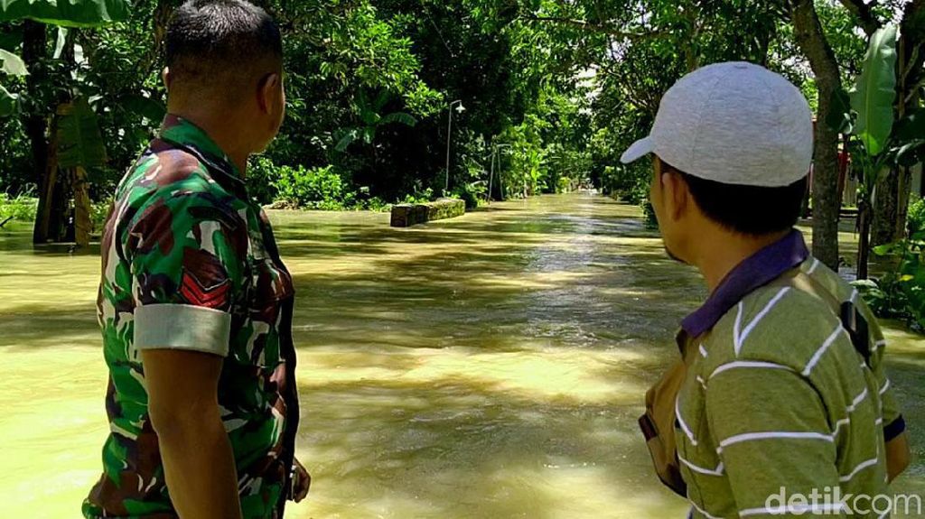 Banjir Rendam Lima Dusun di Kabupaten Pekalongan Banjir Rendam Lima Dusun di Kabupaten Pekalongan