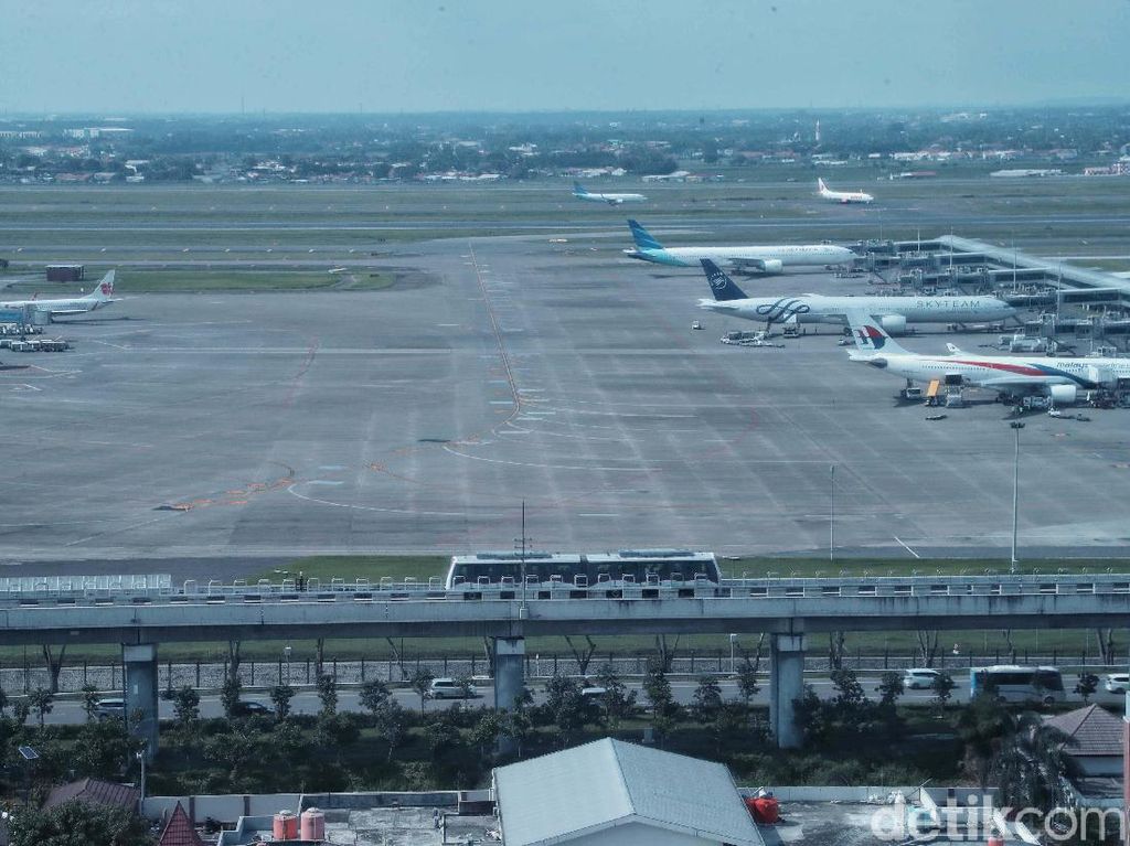 Jokowi Minta 30 Bandara Internasional di RI Dikaji Lagi, Kenapa?