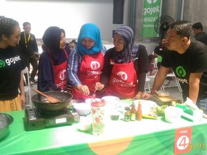 Cerdik Berwirausaha untuk Tingkatkan Taraf Hidup Cerdik Berwirausaha untuk Tingkatkan Taraf Hidup