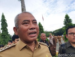 Resahkan Warga, Walkot Bekasi Minta Polisi Tangkap Pria Onani di Bawah JPO