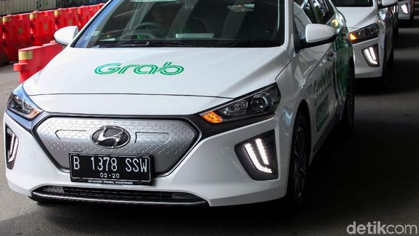 Menjajal Mobil Listrik Grab Hyundai IONIQ