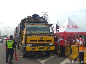 Awas! Truk Obesitas Lewat Tol Akses Tanjung Priok Bakal Ditilang
