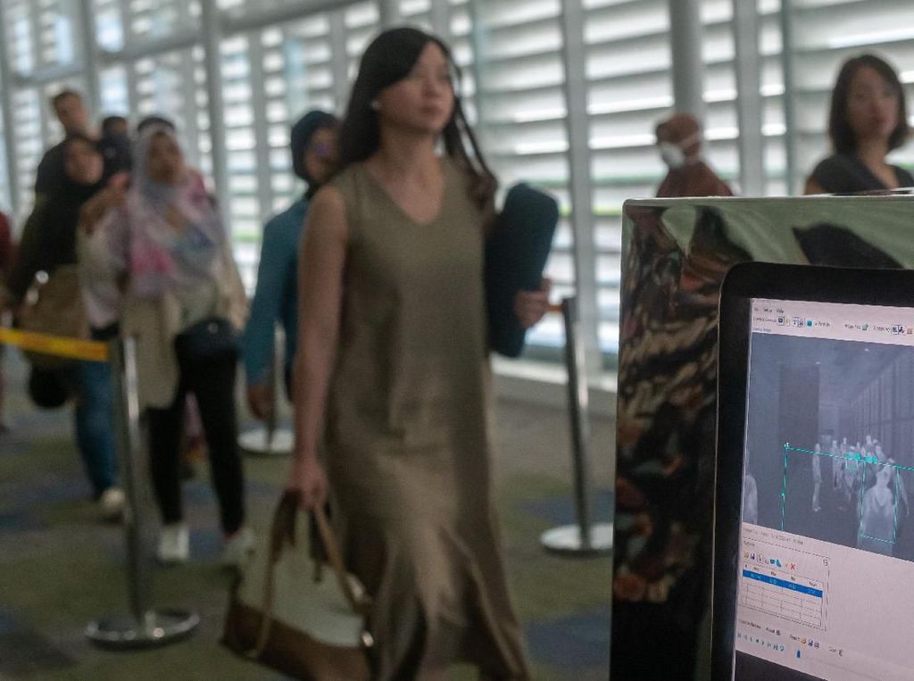 Ratusan Turis China yang Masih Ada di Solo Akan Pulang Besok Ratusan Turis China yang Masih Ada di Solo Akan Pulang Besok