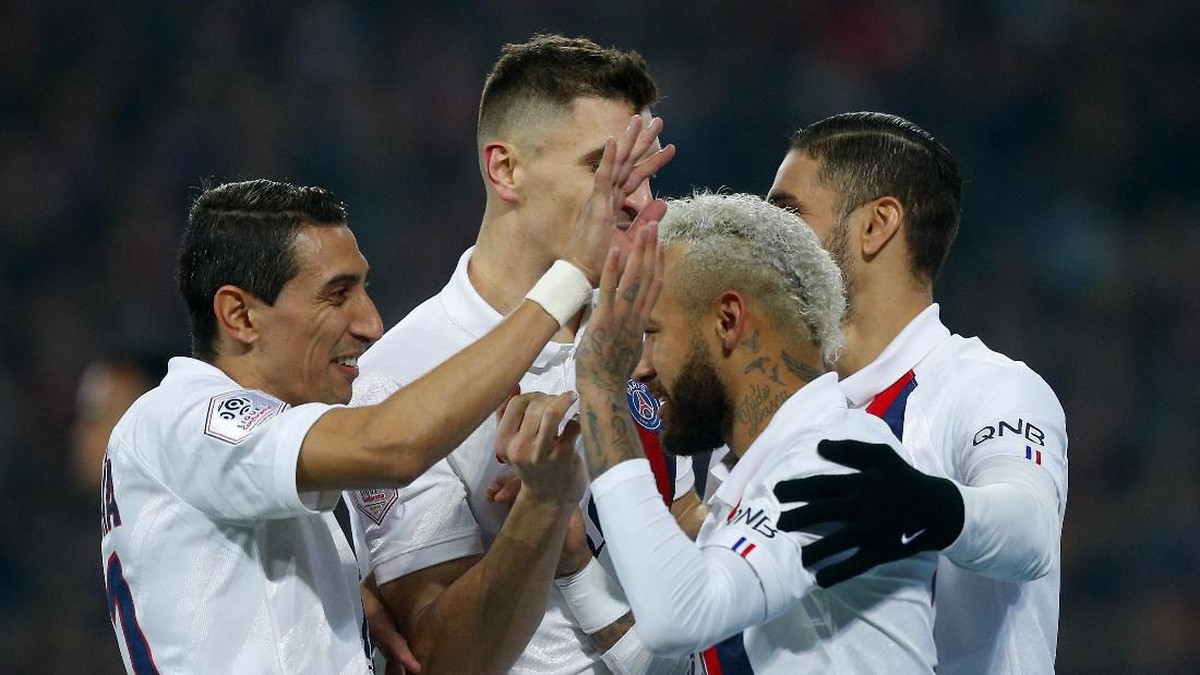 Neymar memborong gol kemenangan 2-0 Paris Saint-Germain atas Lille di pekan ke-21 Liga Prancis. (Foto: Michel Spingler/AP Photo)