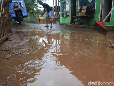 Sempat Terendam 1 Meter, Banjir Pondok Labu Sudah Surut