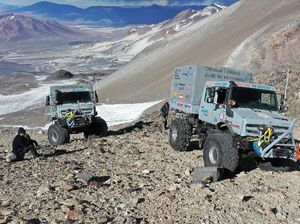 Unimog Ini Pecahkan Rekor Pijak Bumi Tertinggi Unimog Ini Pecahkan Rekor Pijak Bumi Tertinggi
