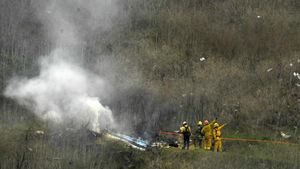 Penampakan Puing-puing Helikopter yang Tewaskan Kobe Bryant