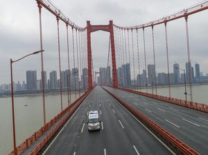 Corona Mereda, Pabrik Mobil di China Mulai Ngebul