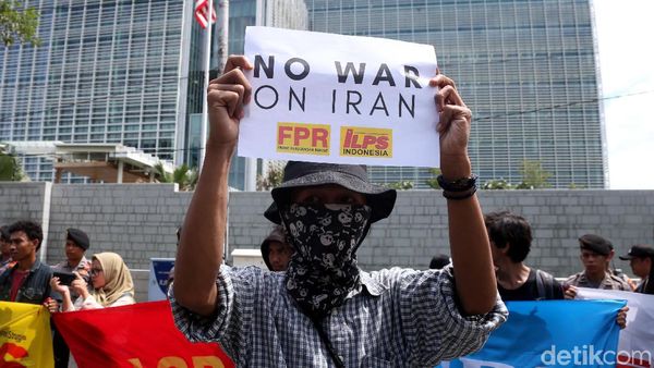 Demo Massa di Depan Kedubes AS