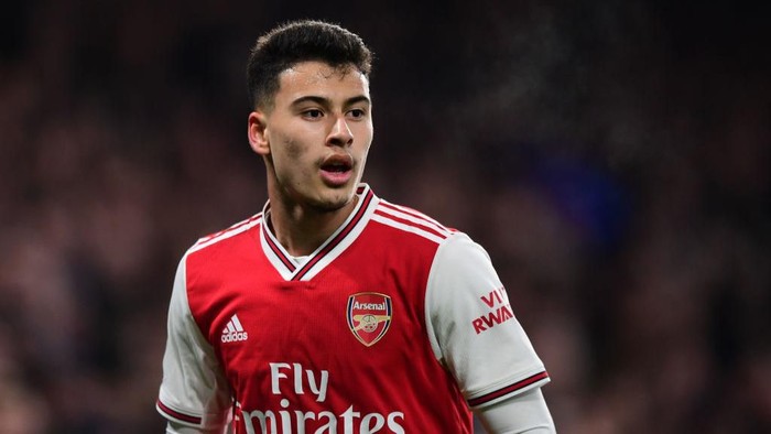 LONDON, ENGLAND - JANUARY 21:  Gabriel Martinelli of Arsenal looks on during the Premier League match between Chelsea FC and Arsenal FC at Stamford Bridge on January 21, 2020 in London, United Kingdom. (Photo by Shaun Botterill/Getty Images)
