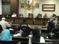 Forum Masyarakat Minta DPRD Tegur Gubernur Sumbar yang Sambut Turis China