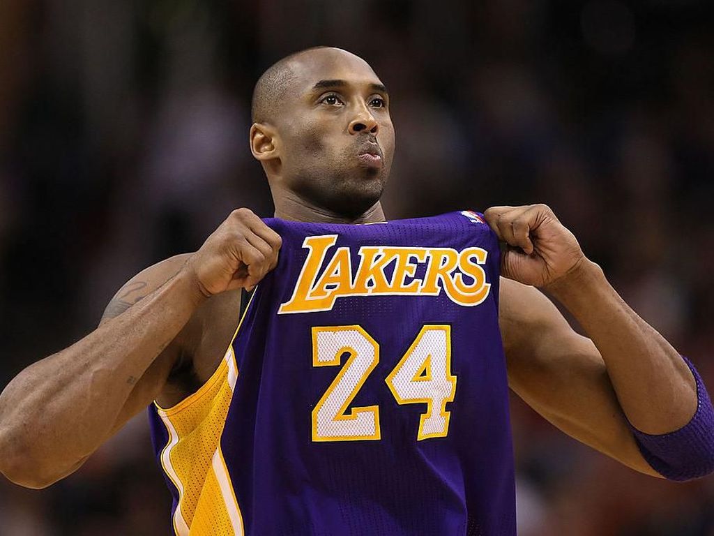 Kobe Bryant, di Antara Prestasi dan Kontroversi Kobe Bryant, di Antara Prestasi dan Kontroversi
