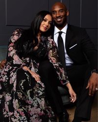 Jatuh Bangun Cinta Kobe Bryant dan Istri hingga Maut Memisahkan