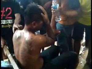 Pria Dihajar Massa Dicurigai Culik Bocah di Solo, Ini Kesaksian Satpam Pria Dihajar Massa Dicurigai Culik Bocah di Solo, Ini Kesaksian Satpam