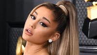 7 Inspirasi Makeup Cantik Selebriti di Grammy Awards 2020