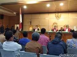 Kesaksian Waras Wasisto Beratkan Iwa Karniwa di Sidang Suap Meikarta