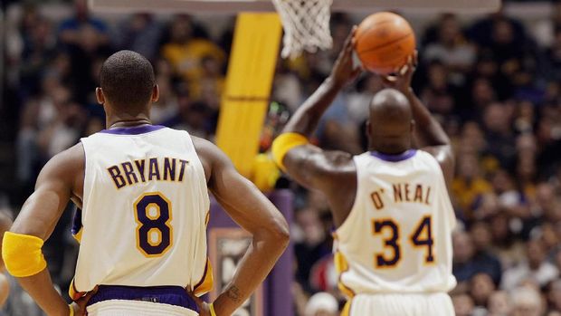 Shaquille O'Neal pernah berseteru di LA Lakers.