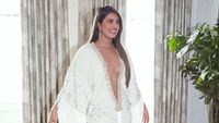 Foto: Gaya Priyanka Chopra di Grammy Awards 2020 yang Dikritik Terlalu Seksi