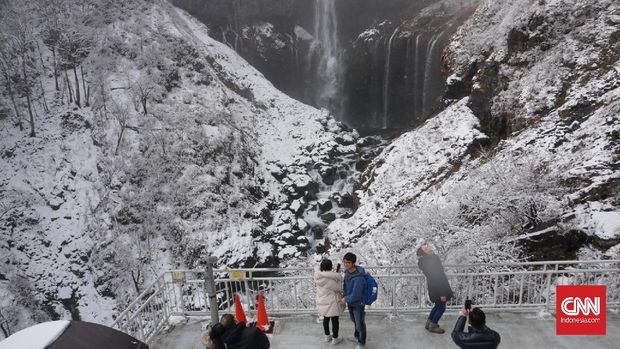 Air Terjun Kegon, Limpahan Danau Chuzenji yang Menawan