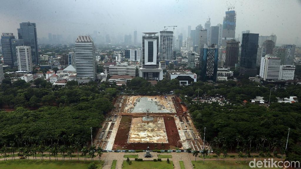 Penampakan Terkini Pengerjaan Revitalisasi Monas Penampakan Terkini Pengerjaan Revitalisasi Monas
