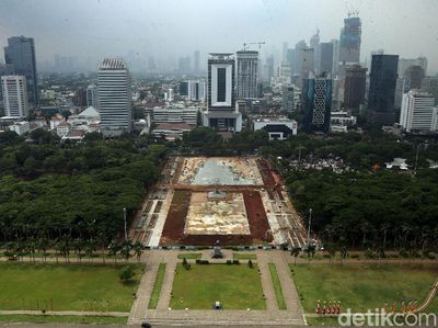 Penampakan Terkini Pengerjaan Revitalisasi Monas