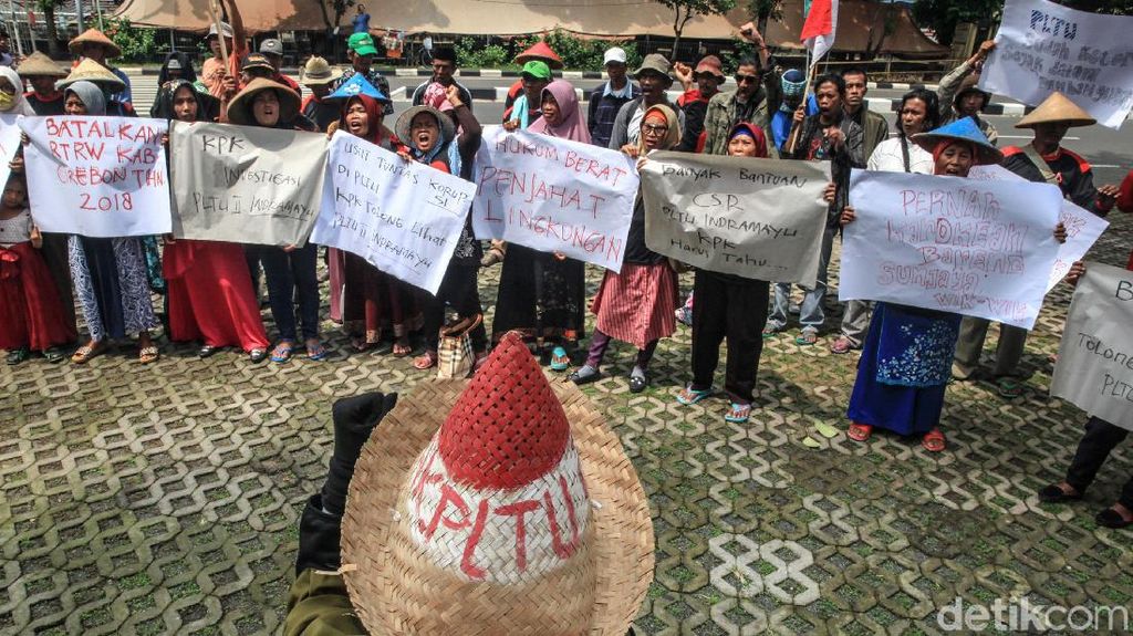Warga Demo KPK Soal Proyek PLTU II Indramayu Warga Demo KPK Soal Proyek PLTU II Indramayu