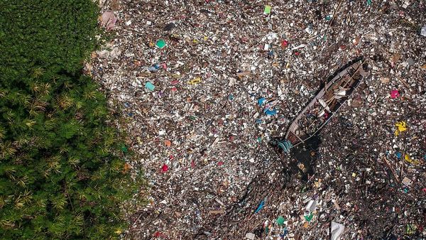 Sungai Citepus di Kabupaten Bandung Darurat Sampah
