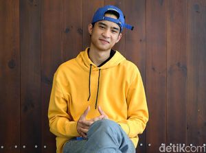 Buka Love Fest Hari ke-2, Devano Danendra Ajak Naura Duet Buka Love Fest Hari ke-2, Devano Danendra Ajak Naura Duet