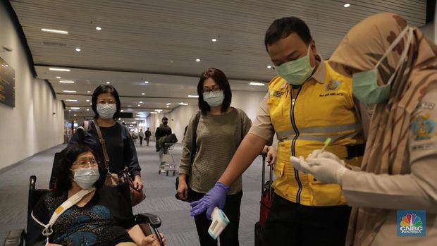 Korban Virus Corona Capai 100 Jiwa, Bursa Asia 'Kebakaran'