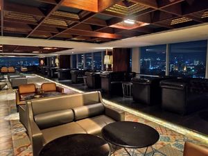 Ini Resto Tertinggi di Bandung dengan Pemandangan 360 Derajat Ini Resto Tertinggi di Bandung dengan Pemandangan 360 Derajat