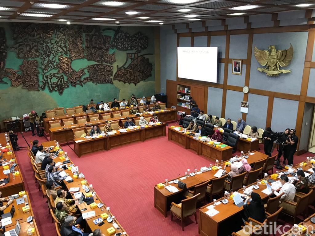 Anggota Komisi X Ancam Tak Setujui Anggaran Pendidikan Nonformal Usulan Nadiem Anggota Komisi X Ancam Tak Setujui Anggaran Pendidikan Nonformal Usulan Nadiem