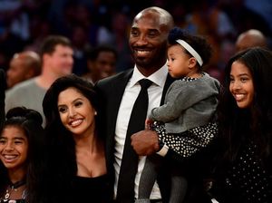 Tiga Minggu Berlalu, Istri Masih Ratapi Kepergian Kobe Bryant Tiga Minggu Berlalu, Istri Masih Ratapi Kepergian Kobe Bryant