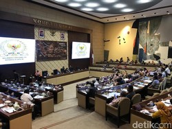 Komisi II: Kantor Setneg-Pemprov DKI Hanya Dipisahkan Monas, Koordinasi!