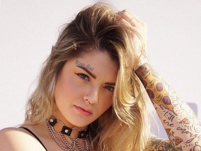 Mantan Tentara Jadi Model Playboy, Dulu Dibully hingga Coba Bunuh Diri