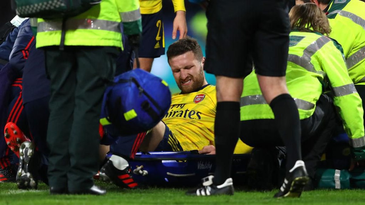 Shkodran Mustafi cedera di laga lawan Bournemouth. (Foto: Warren Little/Getty Images)