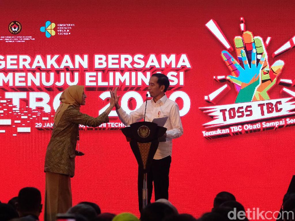 Sambil TOSS, Jokowi Canangkan Gerakan Bebas TBC 2030