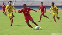 Sementara saat bergadapan dengan Gala Siswa Indonesia, Timnas U-16 memetik kemenangan juga dengan skor akhir 4-0.