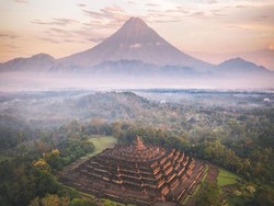Netizen Sindir Gunung Lancip Borobudur di IG Kemenparekraf