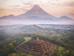 Terpopuler Sepekan: Heboh Gunung Lancip Borobudur