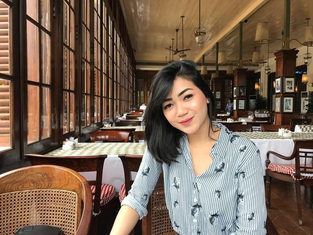 Cyndyana Lorens Islam Bersertifikat Cyndyana Lorens Islam Bersertifikat