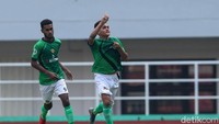 Lalenok berhasil memanfaatkan tendangan bebas dengan baik. Kemelut yang hadir dari tendangan bebas dituntaskan oleh Paulo Domingos Freitas di menit ke-60. Lalenok kini tertinggal 1-2.