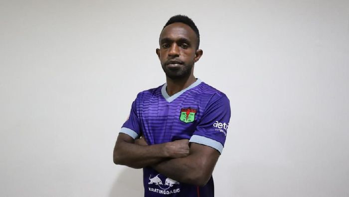 Ricky Kayame Ricky Kayame diperkenalkan sebagai pemain Persita Tangerang, Rabu (29/1/2020).