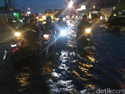 Kerap Terjebak Banjir di Jalur Bandung-Garut, Warga: Ya Kesal!