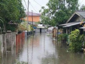 14 Jam Berlalu, Banjir di Medan Labuhan Sumut Belum Surut